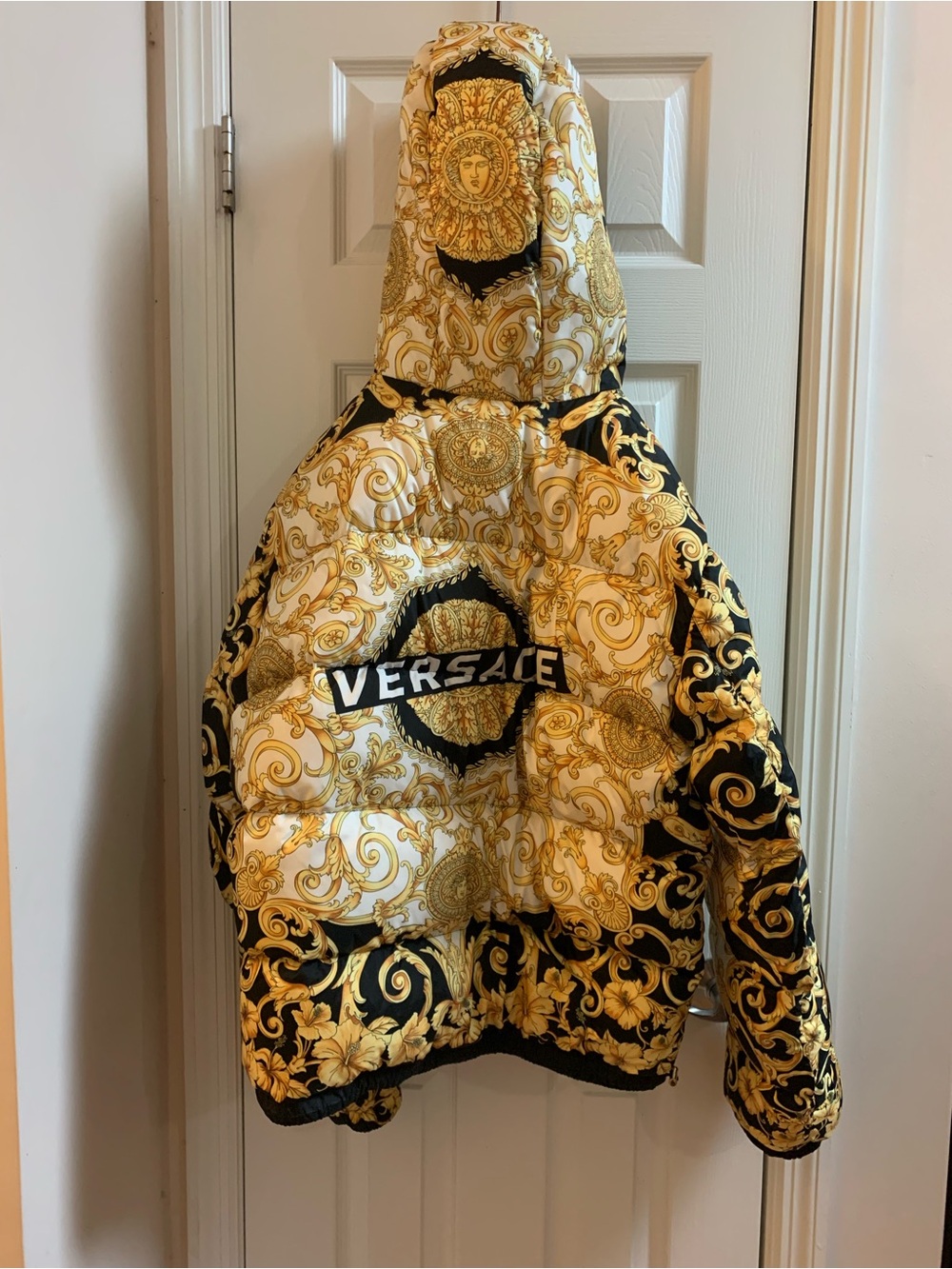 Versace Wild Barocco Hooded Puffer Jacket Black Gold IT 54 US XL Authenticated
